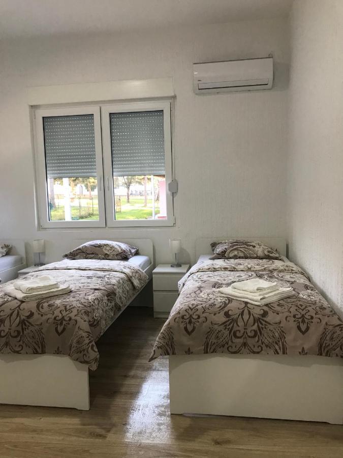 Soba Milojkovic Apartment Golubac Bagian luar foto
